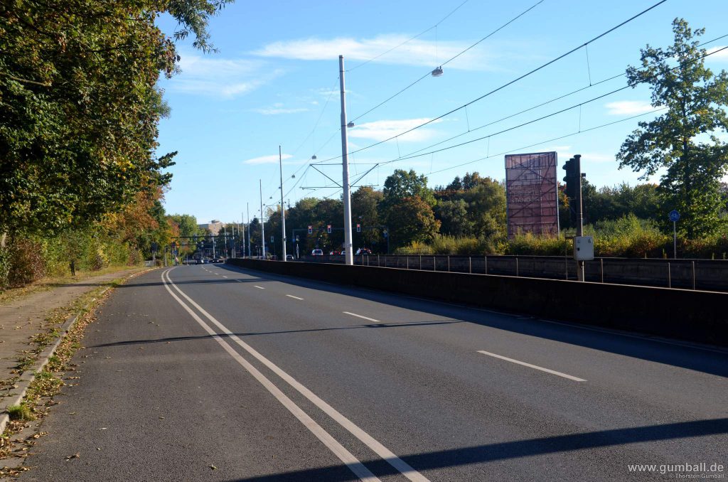 Seven Stones Bochum Gelände und Unistraße Oktober 2016 (1)